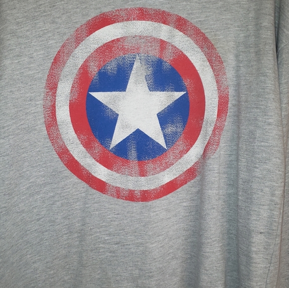 Captain America sweater - Picture 4 of 4
